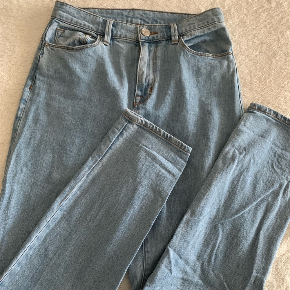 High waisted boyfriend jeans